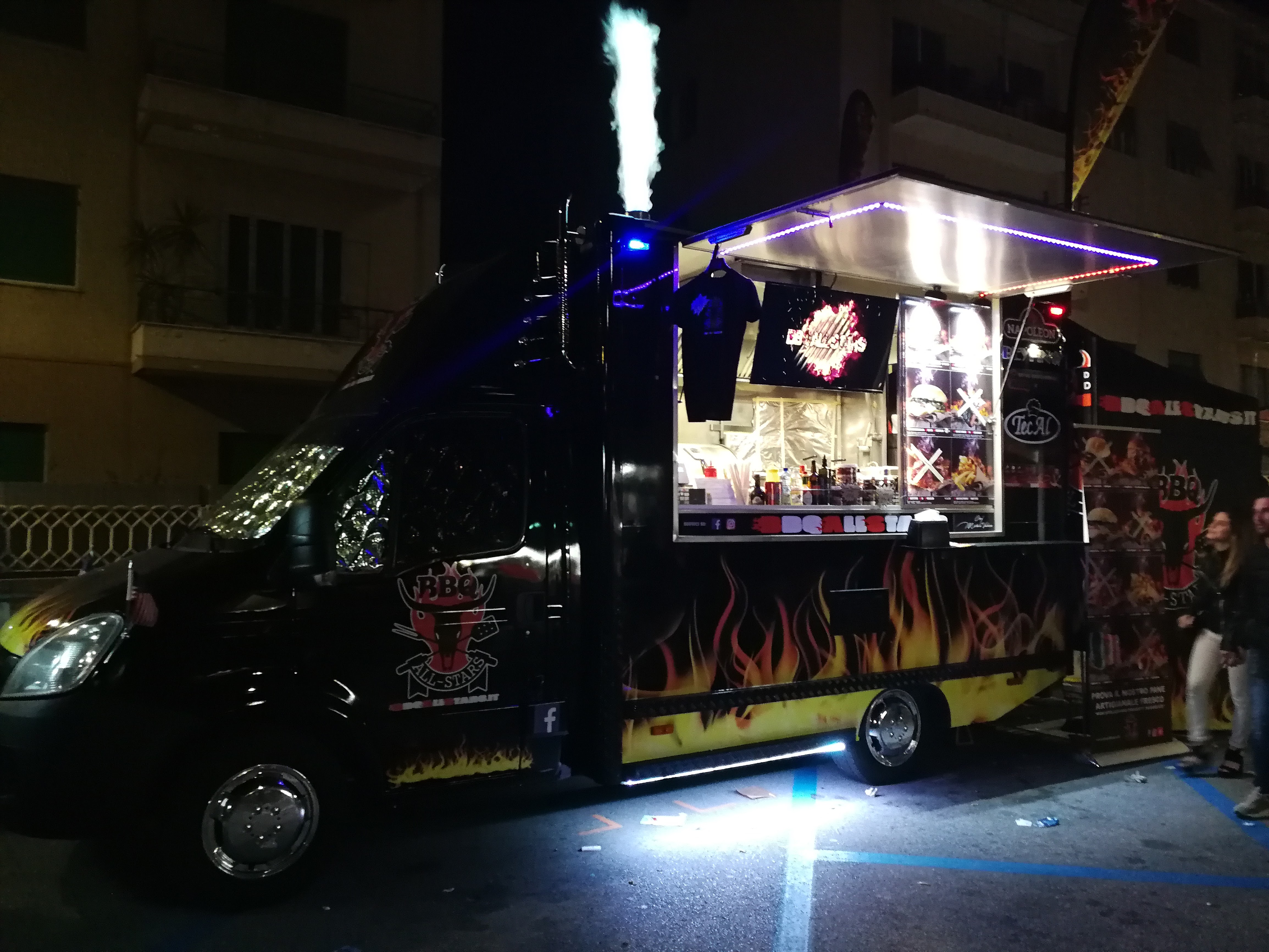 Food Truck Fiamme Dal Tetto